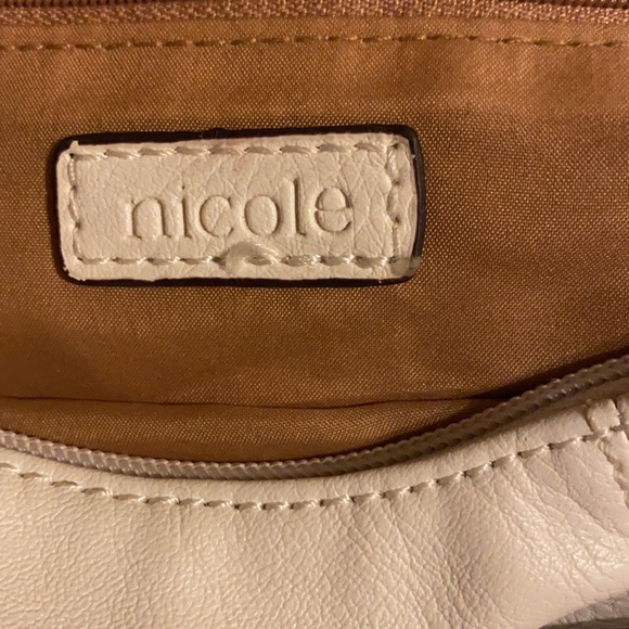 Jessica Simpson floral purse. Great for spring and summer. 12”x8”x3.5” - Picture 11 of 15